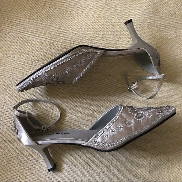 Vintage Silver Beaded Shoes - Picture 7 of 11